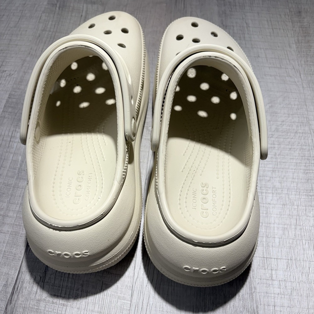 Crocs Classic Mega Crush Clog Unisex Sandal Thick Soled Sandals M5 W7 - Picture 3 of 10